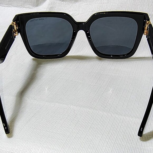 LOUIS VUITTON BRAND NEW BLACK SUNGLASSES WITH BLUEISH GRAY LENS -MADE IN ITALY - Picture 9 of 13